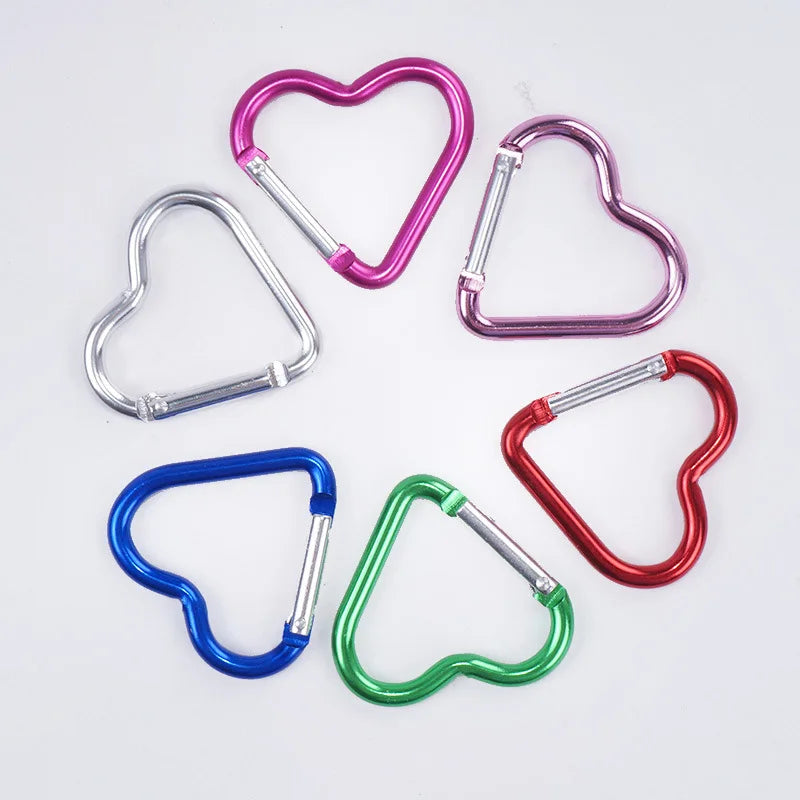 Heart-Shaped Aluminum Carabiner Clip – Keychain Hook for Outdoor, Travel, or Bottle Hanging