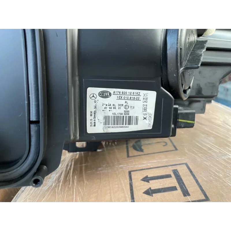 For Mercedes-Benz A Class Headlight 2013-2015 W176 HID Xenon A200 A250 A260 Car Light W176 Original Headlamp And Upgrade