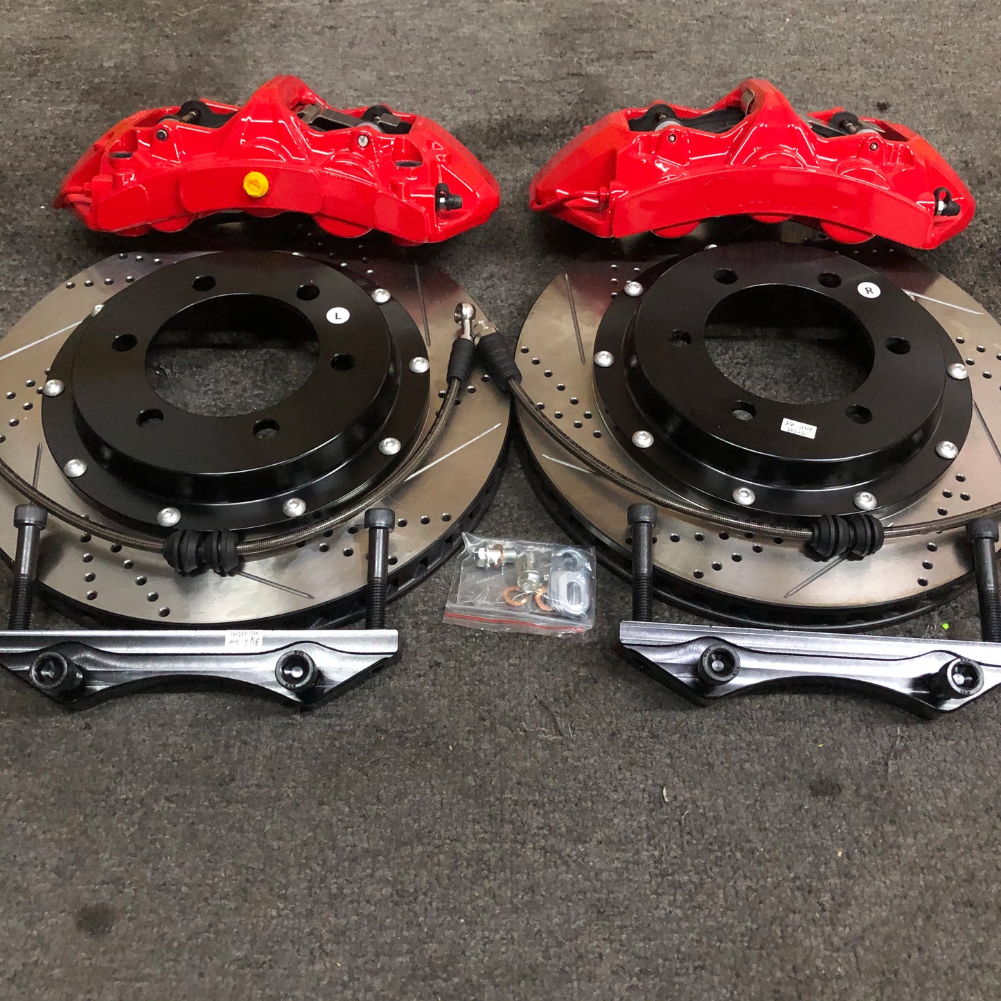 High Quality Big Brake Caliper Kit 4pot big brake kit slotted pattern disc rotor for HONDA N-ONE(JG1)/GWS224/LEXUS RC300h AVC10