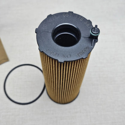 Car Engine Oil Filter 057115561M For AUDI B7 B8 C6  A6 A8 Avant Q5 Q7 2.7 3.0TDI 4.2 6.0 for VW TOUAREG PHAETON 057115561L