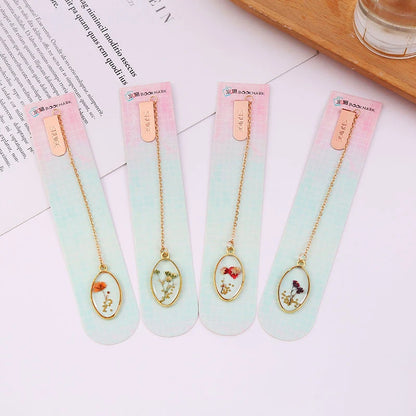 Aesthetic Floral Metal Bookmark – Hollow Brass Book Page Clip for Students & Readers