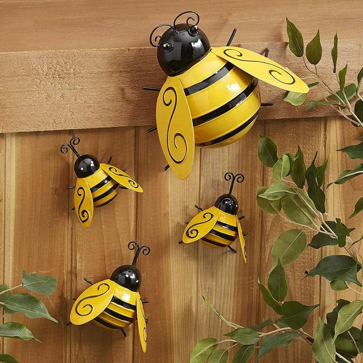Wrought iron ornaments, wall decorations, outdoor courtyards, balconies, garden arrangements, fences, wall decorations, landscap