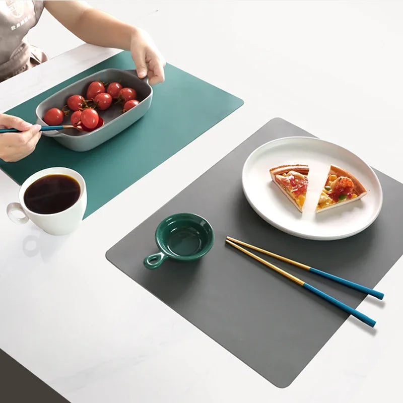 Silicone Waterproof Table Placemat – Heat-Resistant Anti-Slip Dining Mat