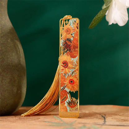 Aesthetic Floral Metal Bookmark – Hollow Brass Book Page Clip for Students & Readers