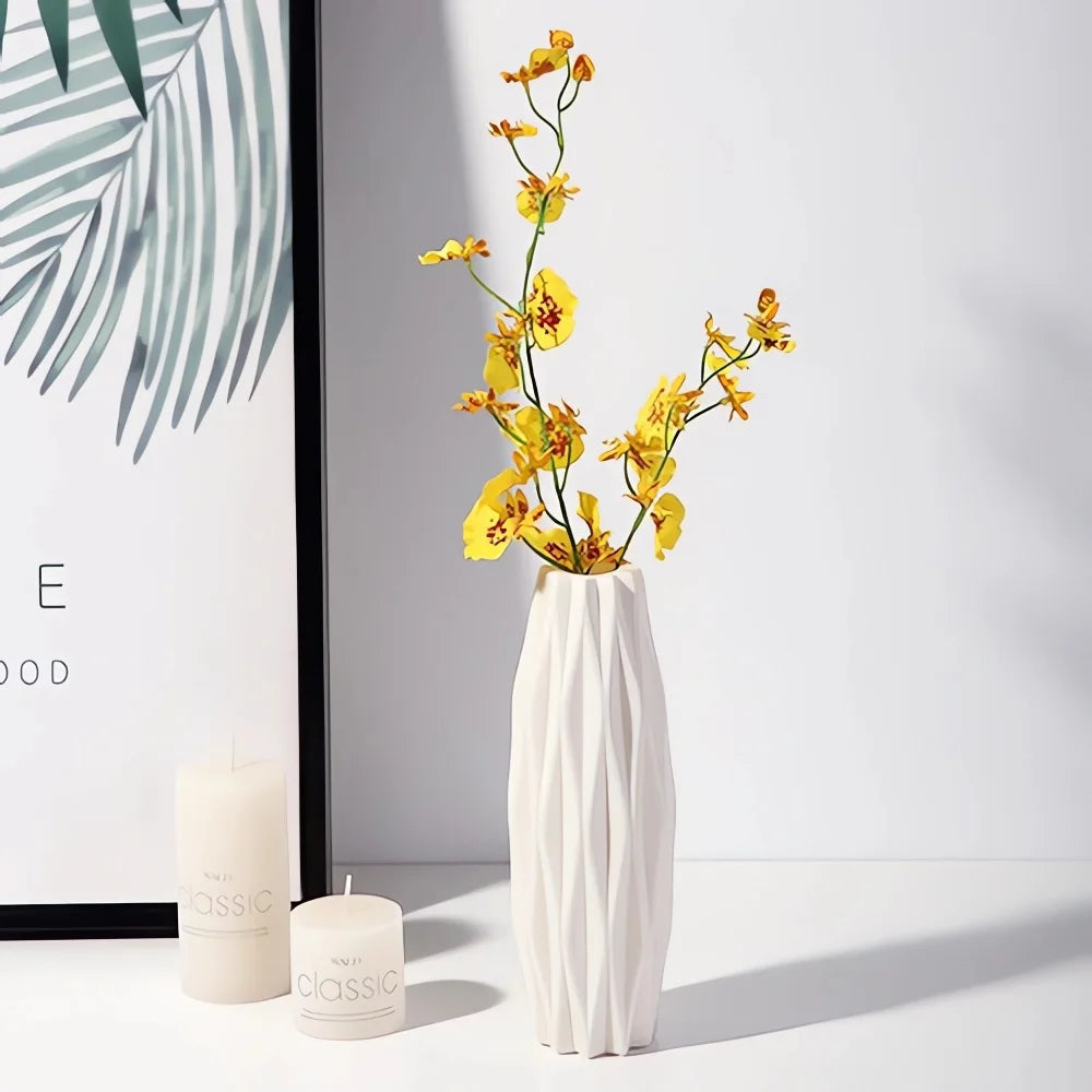 Nordic Plastic Flower Vase – Small Modern Decorative Pot for Living Room, Table, or Office